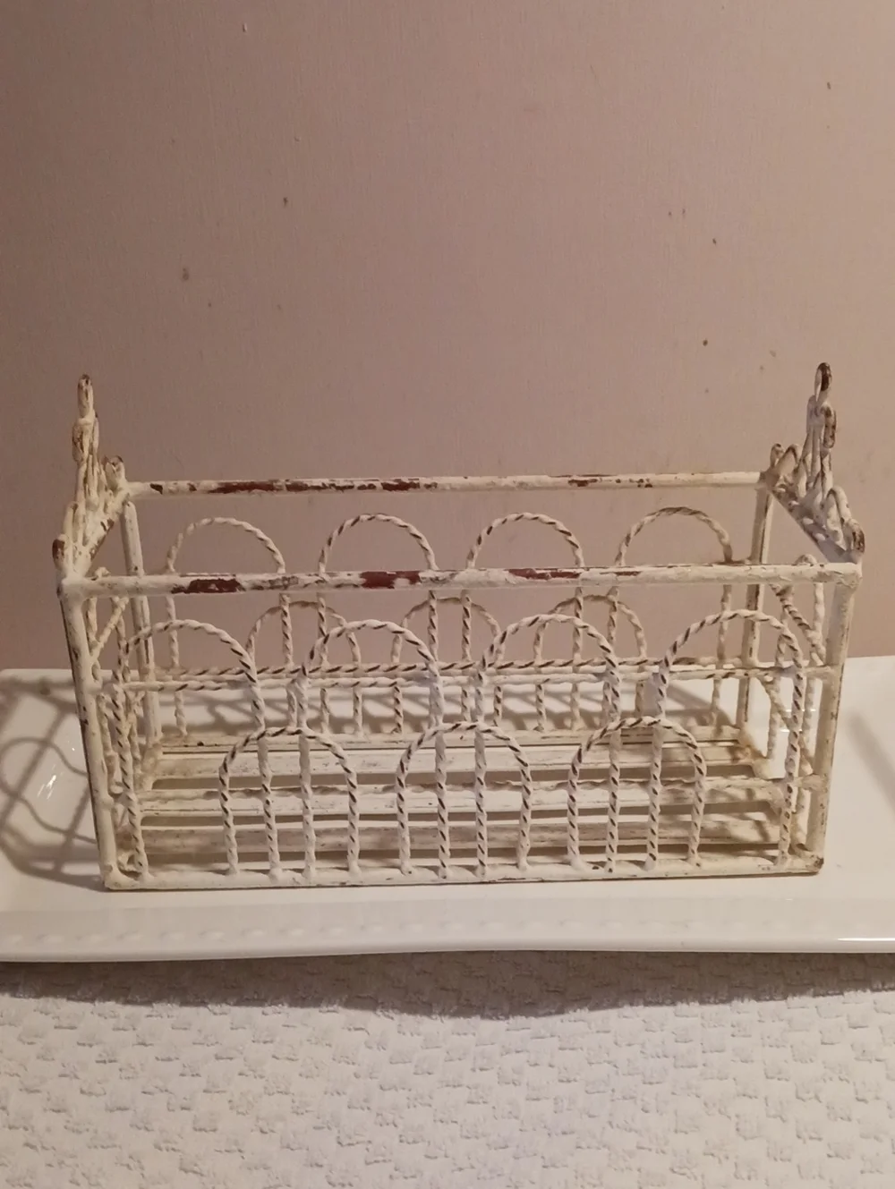 Vintage-Style White Metal Bath/Office/Room Caddy Organizer ⚜️